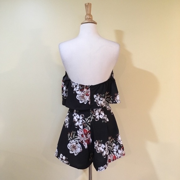Floral Off Shoulder Overlay Romper - Picture 5 of 6